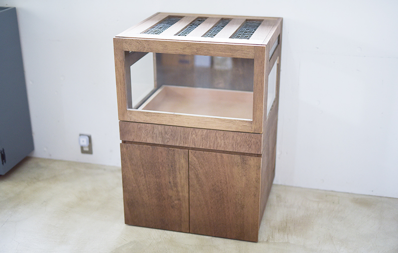 爬虫類用木製ケージ