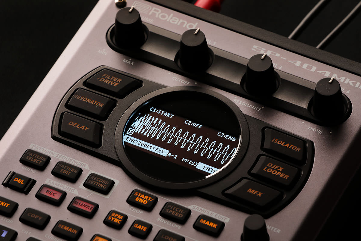ローランド、新世代サンプラー「SP-404 MKII」を発表…… 16GBストレージ