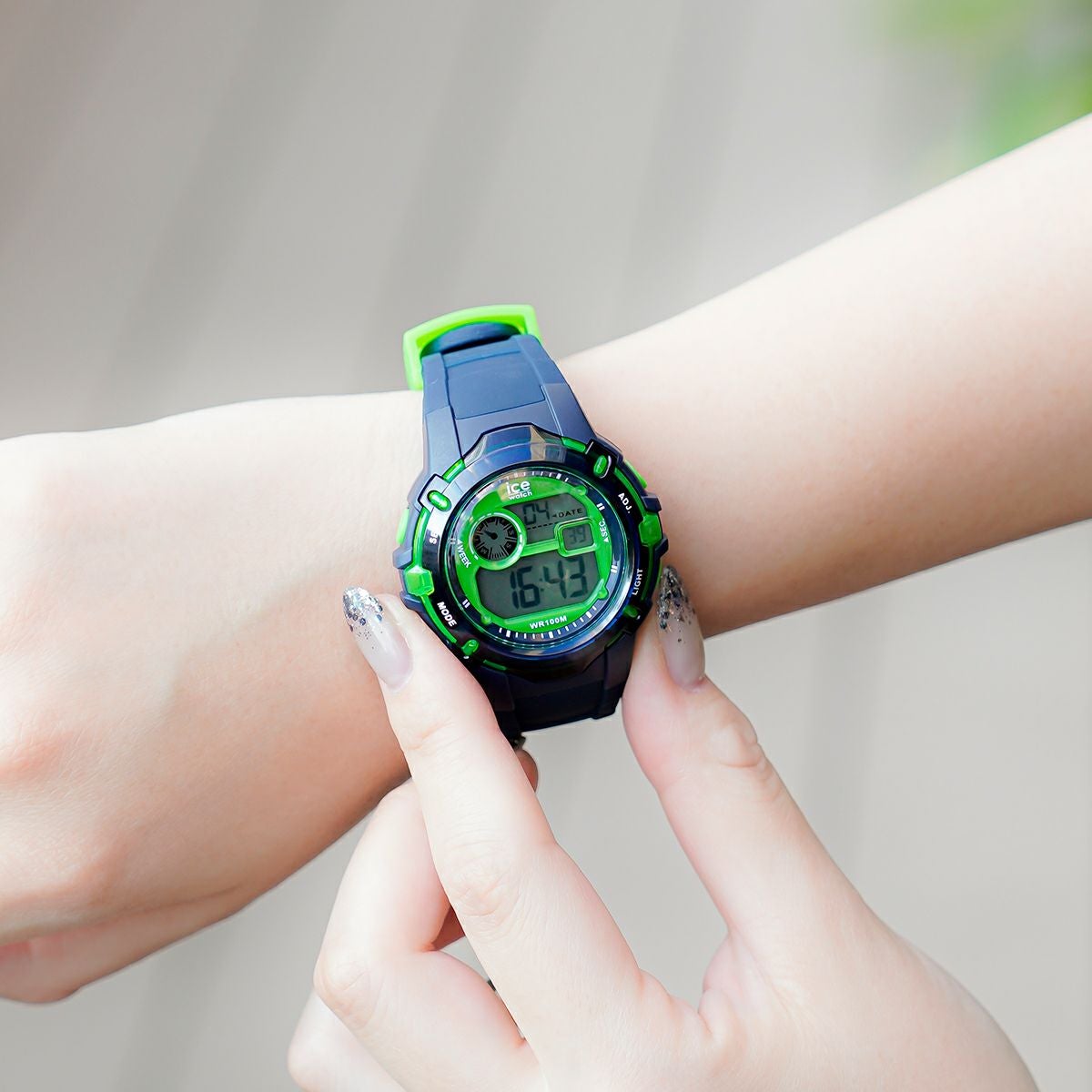 ICE digit explorer - ディノ - スモール | アイスウォッチ公式