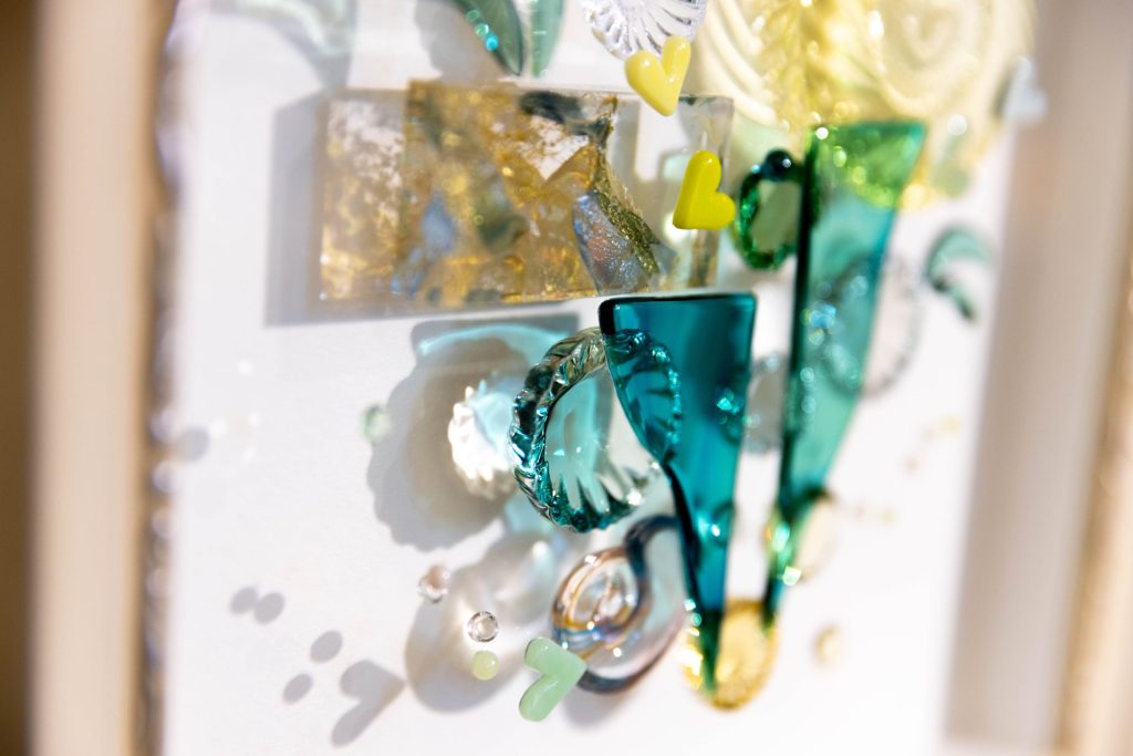 上村由希ガラス工房-Glass Collage 2025-】 | お知らせ | 【公式】海と