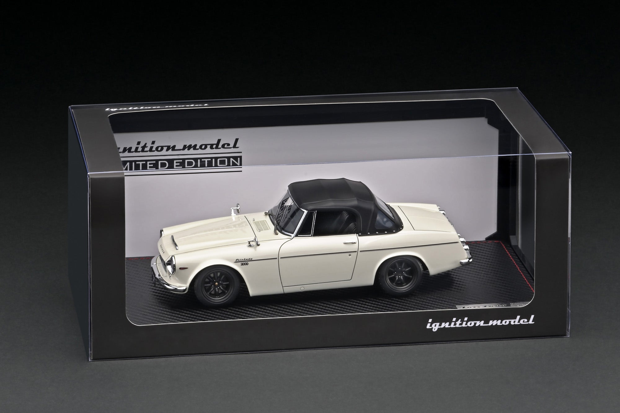 IG2708 DATSUN Fairlady 2000 (SR311) White With U20 Engine