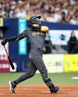 阪神・佐藤輝 セパ最速30号「一つの目標だったので、うれしい