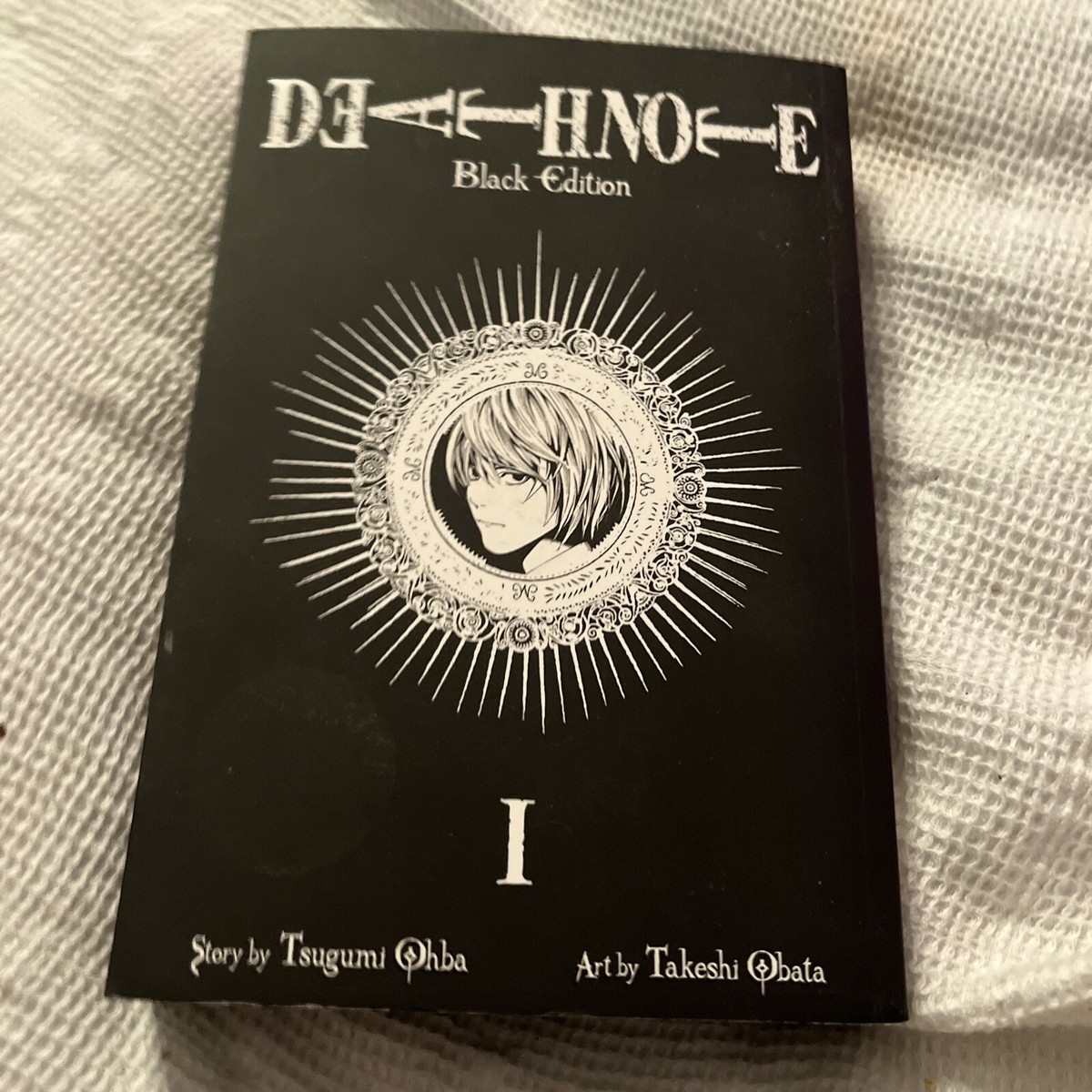 Death Note™ Black Edition Vol. 1 & 2 Collectable Book! LIGHT, RYUK