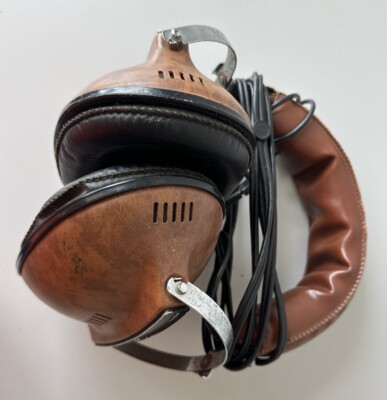 TOSHIBA HP-40X 4チャンネルヘッドフォン TOSHIBA HP-40X 4チャンネル