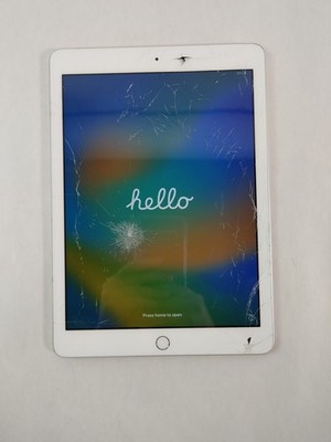 Apple iPad 5th Gen A1822 32 GB iOS 16.7.11 (WiFi Only) For Parts