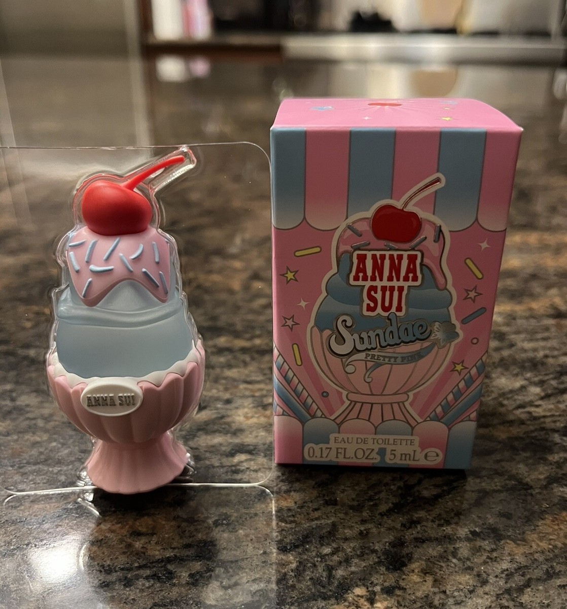 Anna Sui Sundae Pretty Pink Collectible Mini Splash EDT 5ml / 0.17