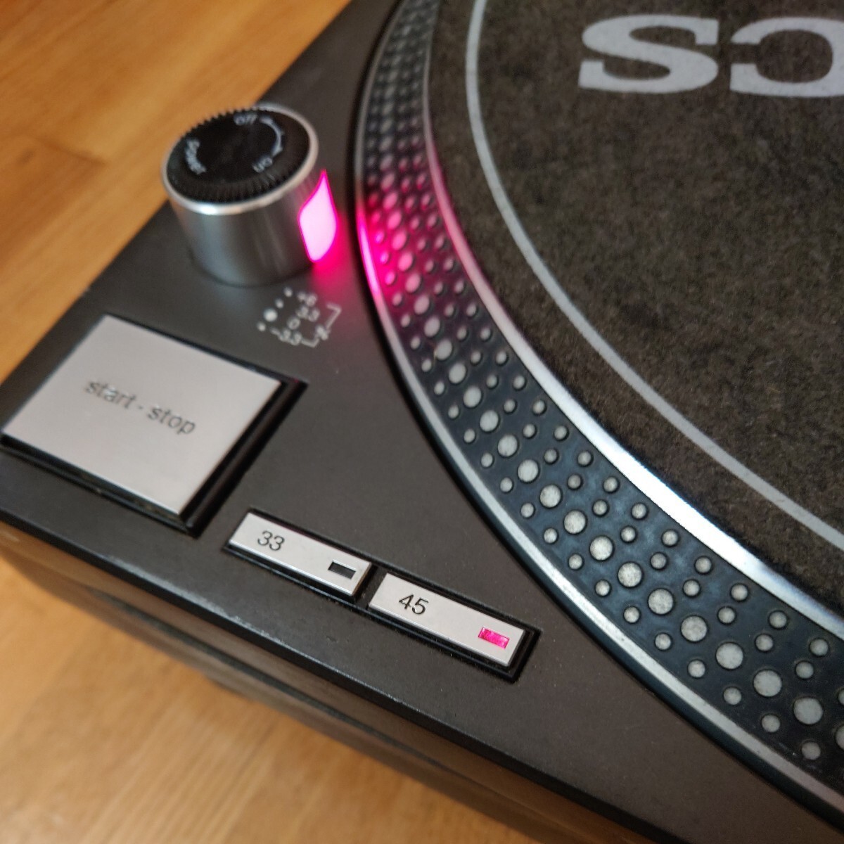 Technics SL-1200MK3D 2台 + Ortofon カートリッジTechnics turntable