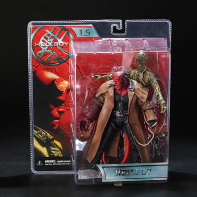 Hellboy Trench Coat Variant Mezco Toys Action Figure Model Doll