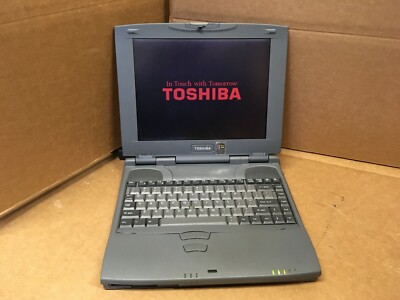 VINTAGE TOSHIBA SATELLITE 1555CDS WINDOWS 98 LAPTOP FLOPPY