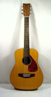 Yamaha FG-Junior JR1 Red Label Acoustic Guitar, Case, Strap - Good