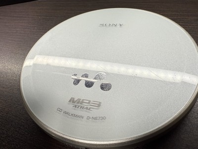 SONY CD Walkman portable player D-NE730 MP3 ATRAC White Working