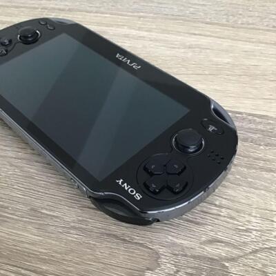 Sony PS Vita Black Console PCH-1100 / 1000 OLED Wi-Fi Black w