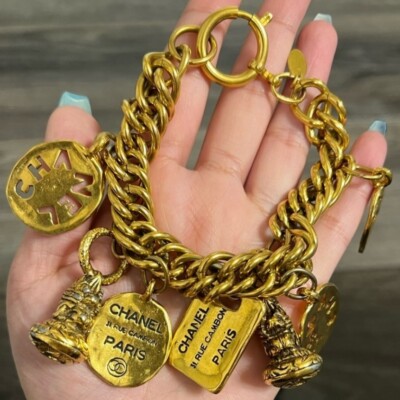 Authentic CHANEL Vintage 31 RUE CAMBON CHARM chunky Gilt Bracelet