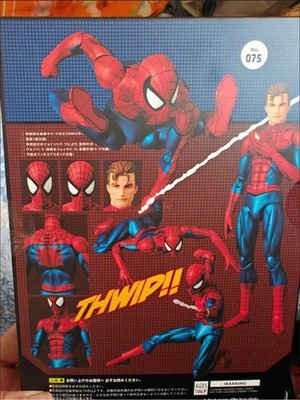 HOT Mafex No.075 The Amazing Spider-Man Comic Ver. 6in Action
