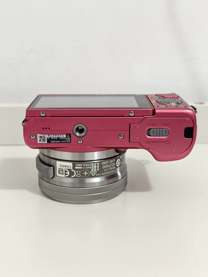 Sony Alpha a5000 PINK 20.1 MP pink Digital Camera w/Sony OSS 16