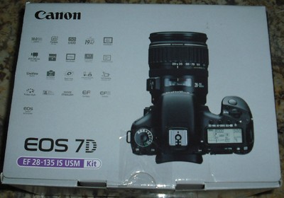 New Canon EOS 7D 18.0 MP Digital SLR Camera Black EF-S IS USM 28