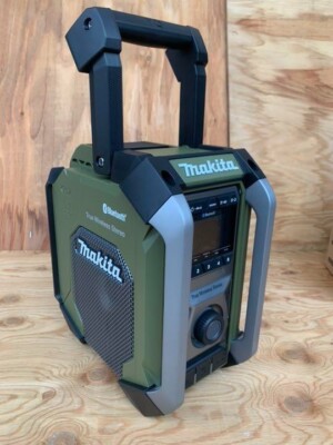 Makita power tool MR005GZO Job Site Radio 40V max 18V 14.4V 10.8V