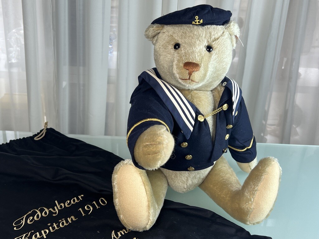 Steiff Animal Teddy Bear 667954 Captain 55cm. Excellent Condition