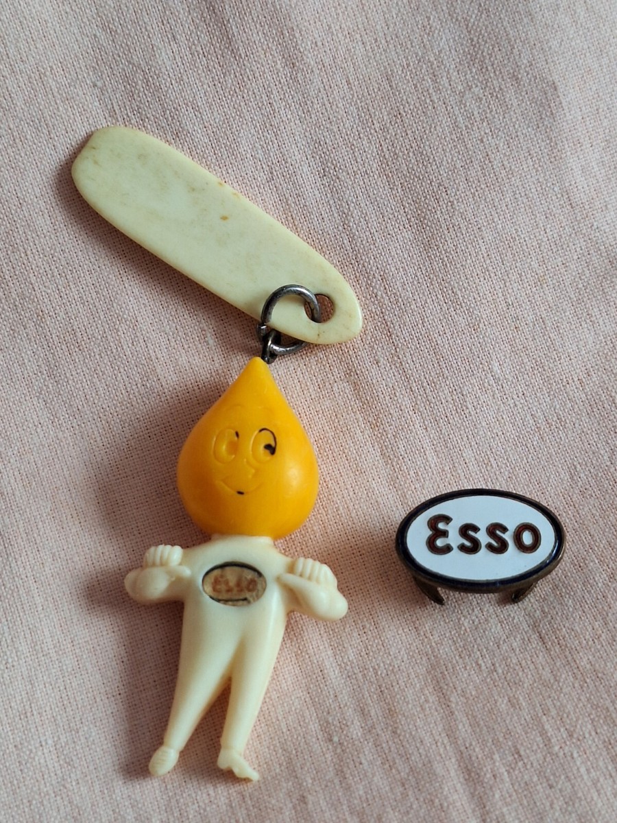 ESSO ENAMEL 1950,S SMALL LAPEL BADGE & A ESSO 1960,s OIL DROP MAN