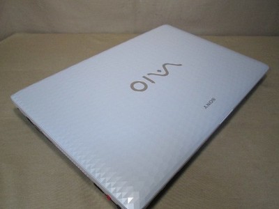 Sony Vaio VPCEH38FJ/W Core i5-2450M HDD 500GB RAM 8GB 15.5 Inch