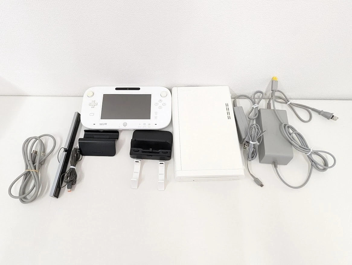 Z451 Nintendo Wii U White set 32GB Console JAPANESE VER. WUP-101