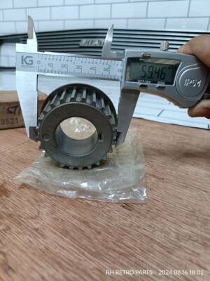 TOYOTA PULLEY CRANKSHAFT TIMING GENUINE 13521-74020 - 3SF 3SFE