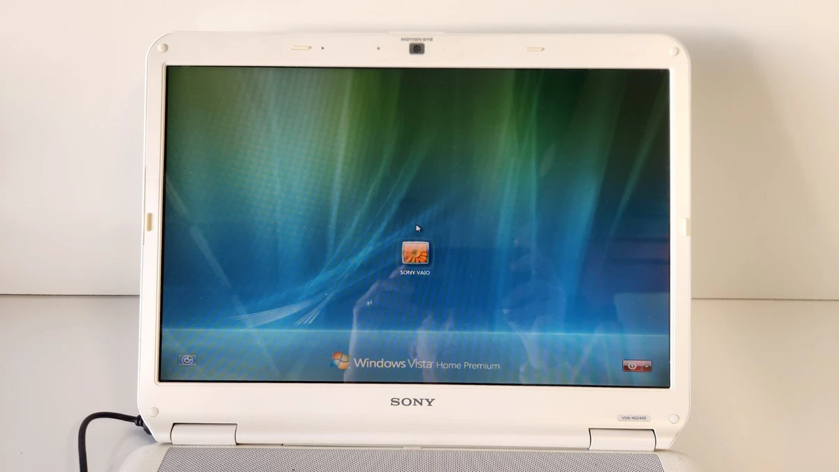 動作確認済/ケース付】SONY ノートパソコンVAIO VGN-CR62B/R 情熱の赤