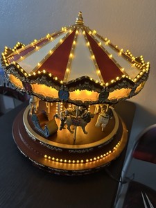 Mr Christmas Marquee Grand Carousel | eBay