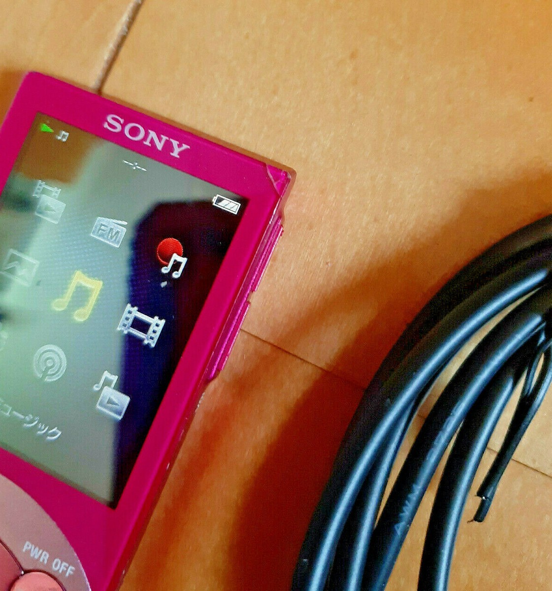 SONY walkman NW-S644 pink 8GB mp3 wma audio player boxed used