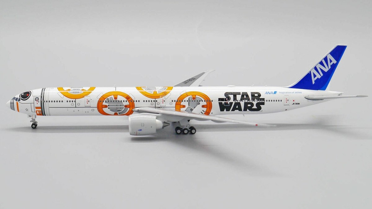 ANA Boeing 777-300ER JA789A Star Wars BB-8 JC Wings EW4773005