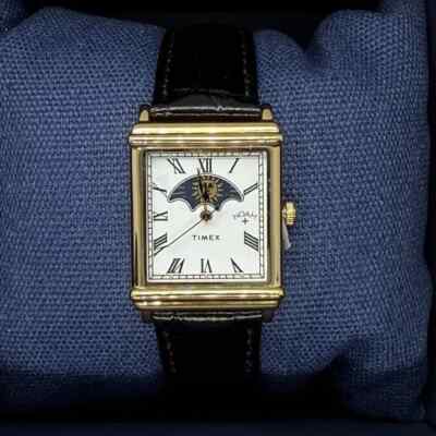 Noah x Timex Sun and Moon Watch Black TW2W72800 NA-0512 Authentic