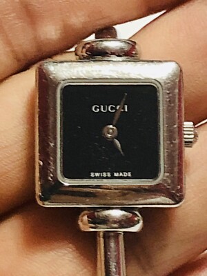 WORKING GUCCI STAINLESS STEEL SQUARE FACE WATCH - MODEL 1900 L