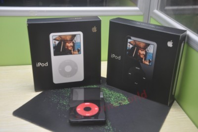 Apple iPod classic 5th Generation U2 Special Edition Black/Red (30