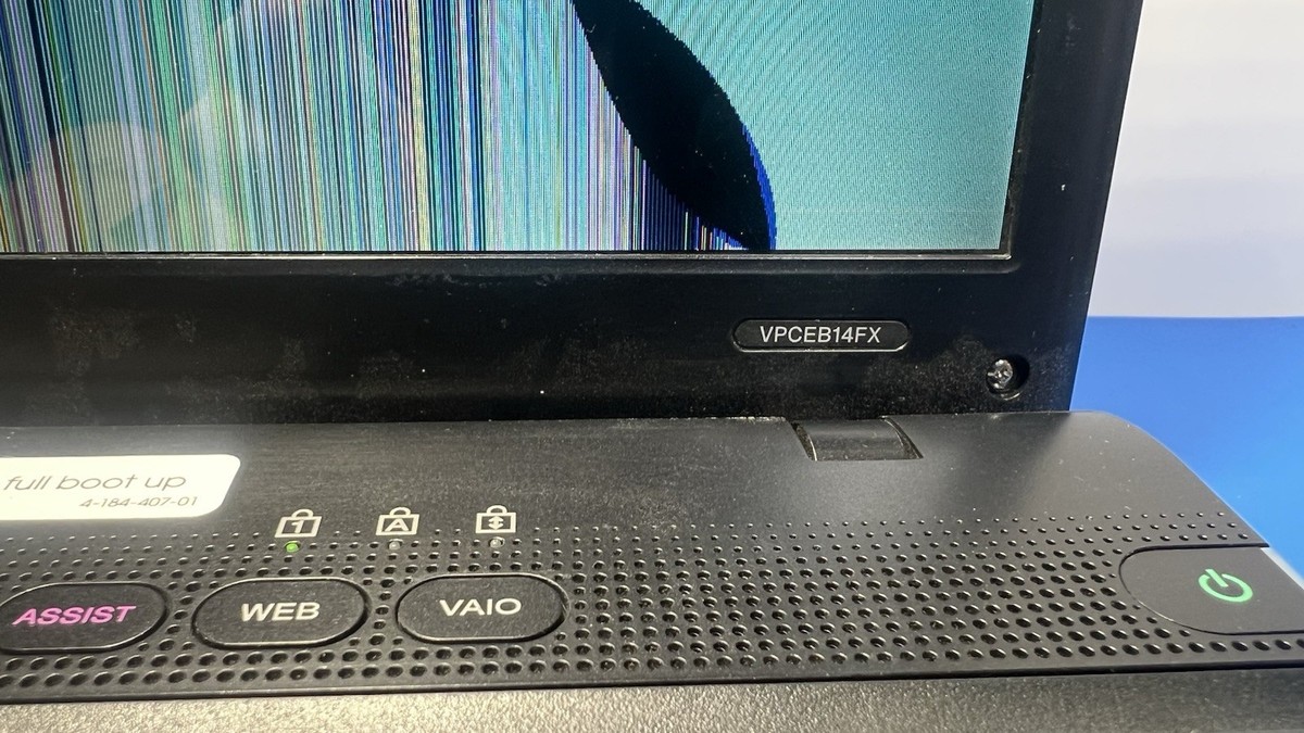 💻 Sony VAIO VPCEB14FX Laptop – Broken Screen, Original Box, No