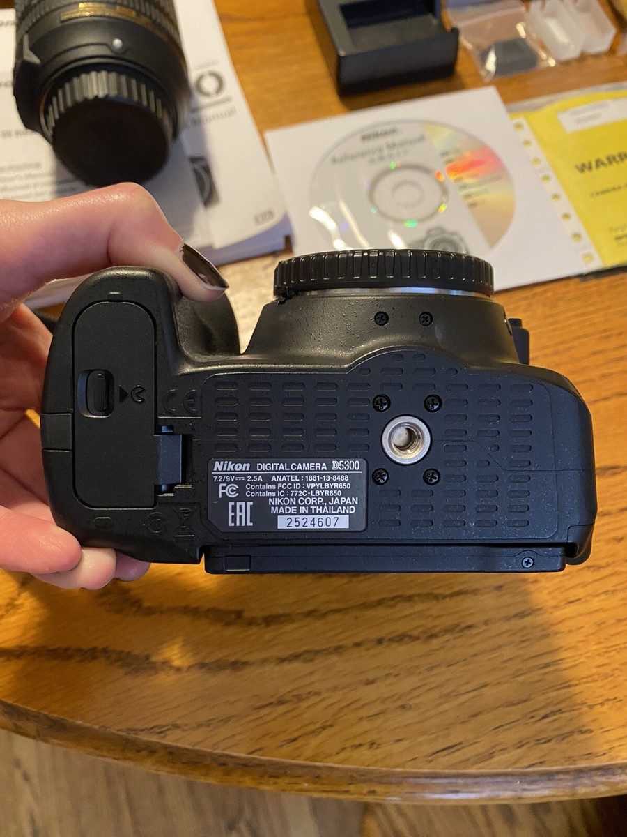 Nikon D5300 Digital SLR Camera Kit (18-140mm and 35mm Lens