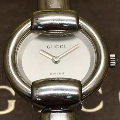 GUCCI 1400L Watch Silver White Dial QZ Women's Bangle Wrist Watch