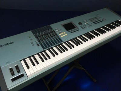 Yamaha Motif XS8 88 Keys Keyboard Synthesizer Music Workstation
