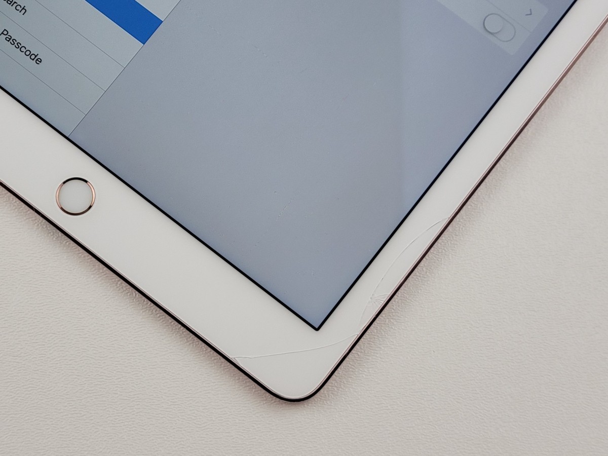 Apple iPad Pro (9.7-inch) (1st Gen.) (A1673) 32GB (Wi-Fi Only