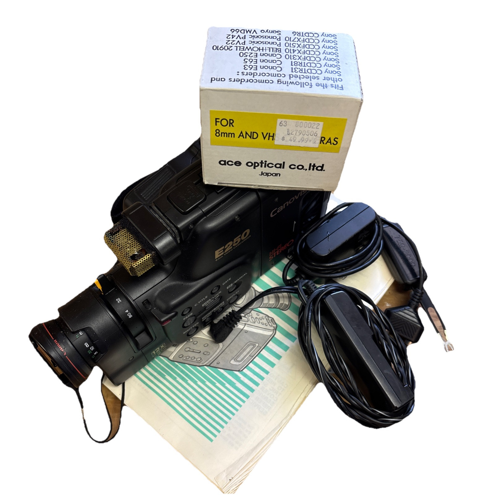 Cannon E250 8mm Video Camcorder Canovision 8 Hi-fi Stereo