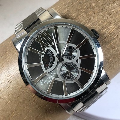 Kenneth Cole Men A126-13 Fashion Day Date Two Tone Quartz 44mm