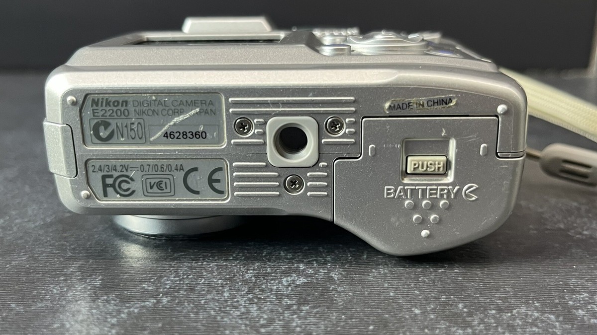 Nikon Coolpix 2200 Digital Camera 2mp 3 X Optical Zoom Tested 379