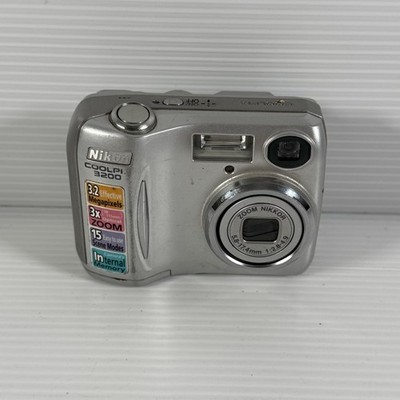 NIKON ニコン COOLPIX 3200 CCD 単3電池仕様 コンデジ NIKON ニコン