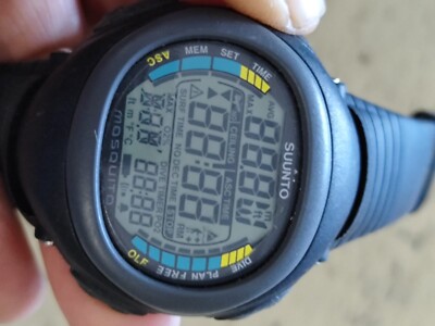 Suunto Mosquito Quartz Watch Black Dial Gray Unisex Watch NOT Work