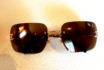 小物 Chanel Rimless Sunglass Yellow Coco Logo Chanel Rimless