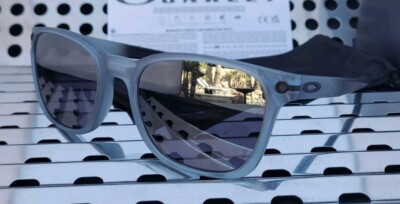 New Oakley OJECTOR 9018-1755 Sunglasses Matte Trans Stonewash w