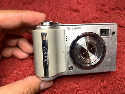 Fujifilm Finepix E510 Digital Camera 5.2MP Silver Tested Working