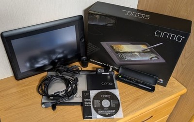 Wacom DTH-1300 Cintiq 13HD Creative Pen & Touch Display Tablet