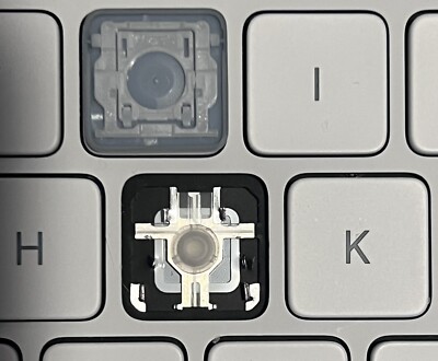 Apple Magic Keyboard 11