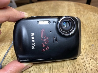 FUJIFILM Digital Camera Finepix Z33 WP 10.0MP CCD Y2k Tested Works