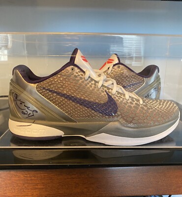 Kobe Bryant Signed Game Worn Nike Shoes- Kobe 6 China (Read